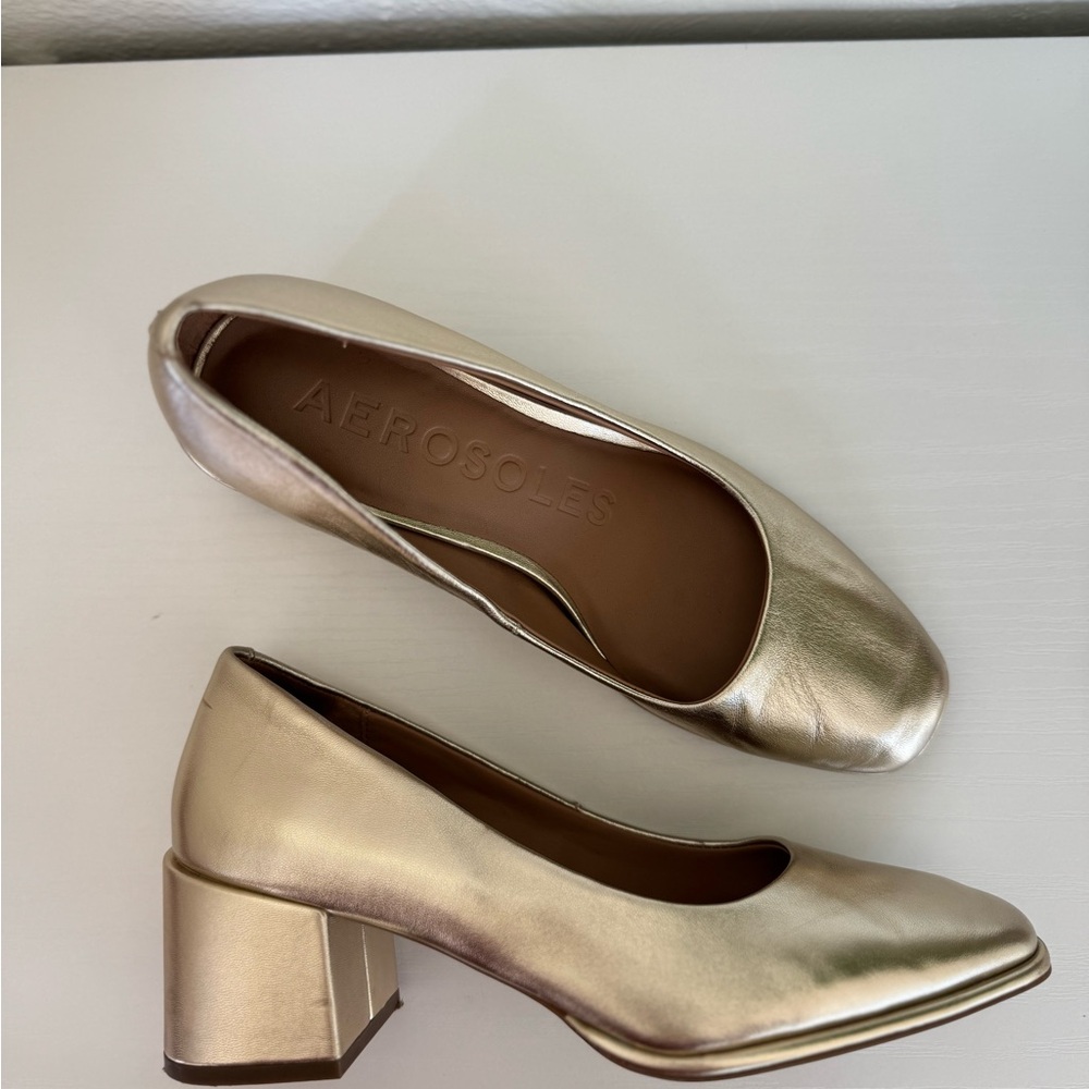Aerosoles “Alae” Block Heel Round Toe Pumps - Picture 7 of 10
